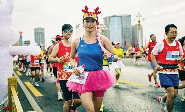 里满是热忱, 更将太原的