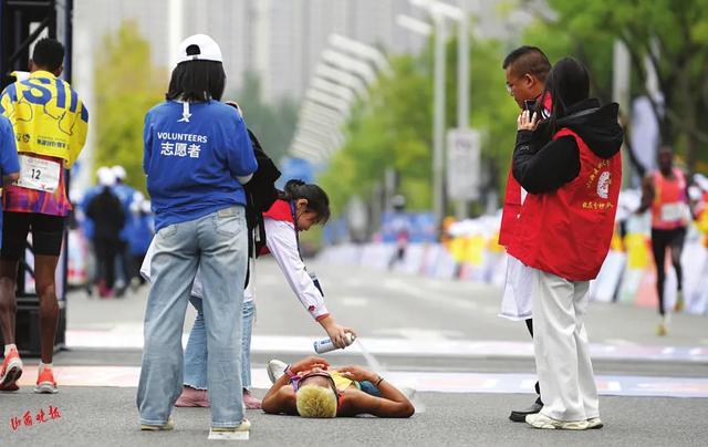 力与包容娓, 赛事的欢乐